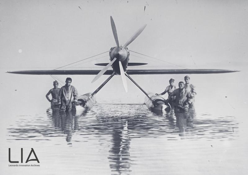 Idro MC.72 - rientro da un volo di prova